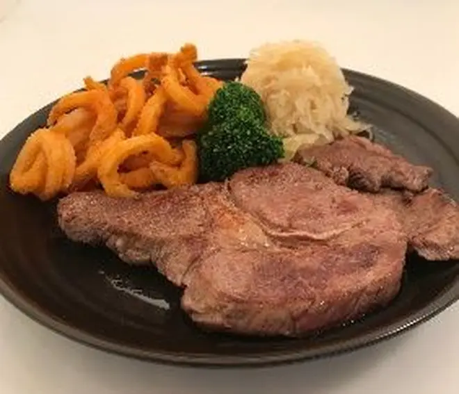 一押し料理／ドイツ風ステーキ