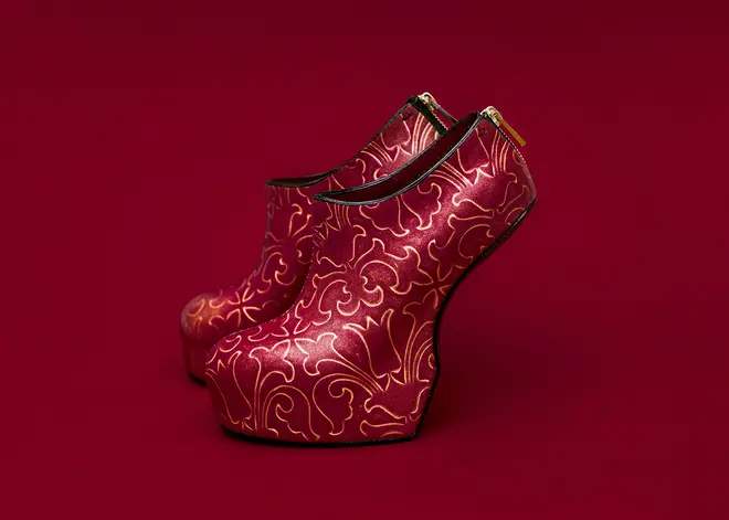 Heel-less  Shoes  Series,  2018