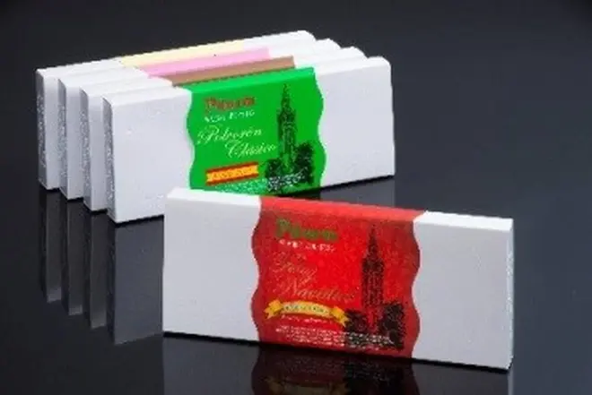 【ポルボロン】  クリスマス限定  「ストロベリー＆チョコレート味」  8個入り　700円