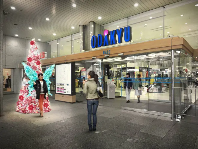 新宿西口ハルク　入口「フラワーツリー」（イメージ）