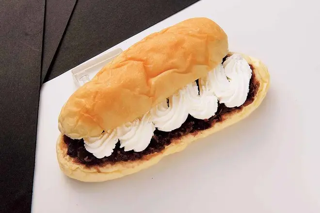 コッペんどっと/末廣庵の粒あん＆ホイップ　(1個)361円