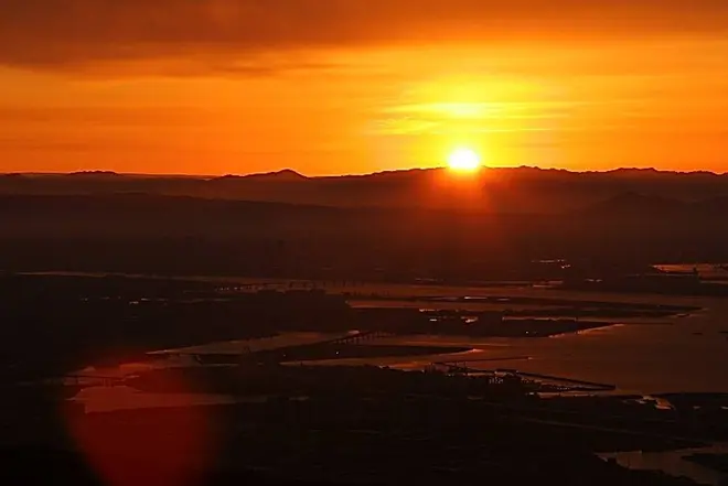 六甲山からの2019年の初日の出は7:00頃の予定