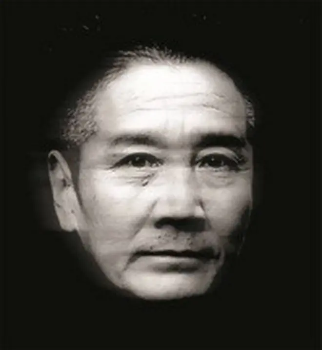 長谷川章