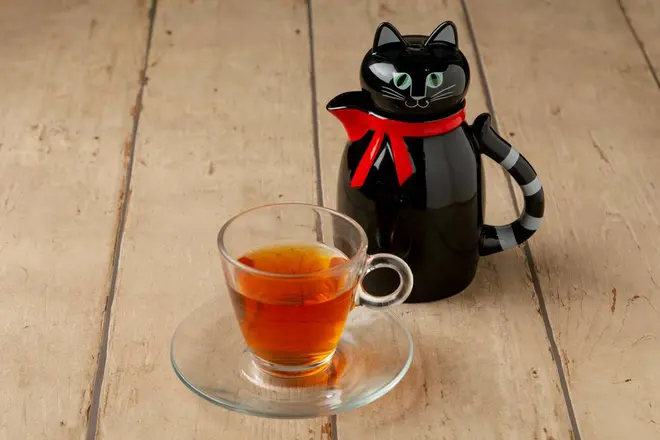 ⑦黒猫のフィーカ　フレーバーティー　950yen/(c)LISA LARSON