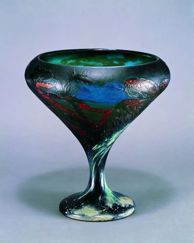 クラゲをモティーフにした作品《くらげ文大杯》1898-1900年サントリー美術館蔵（菊地コレクション）©TAKESHI FUJIMORI