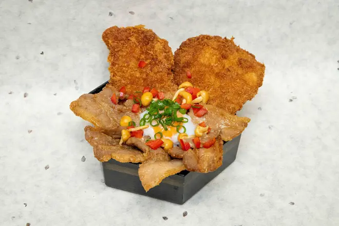秩父わらじ豚味噌丼