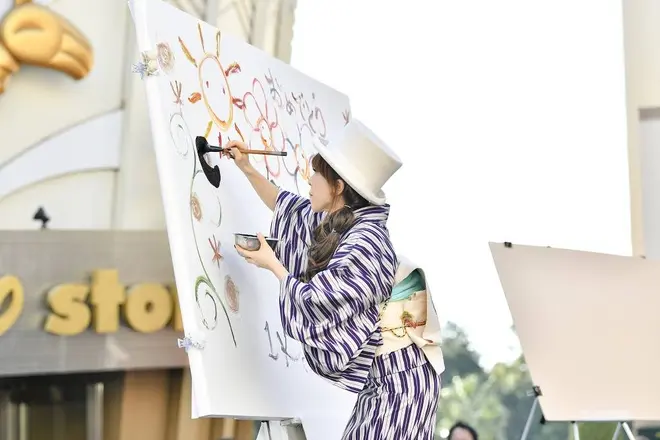 花咲く書道パフォーマンス イメージ