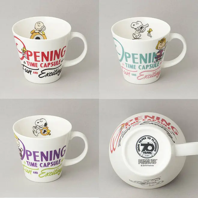 マグカップ（c）2019 Peanuts Worldwide LLC