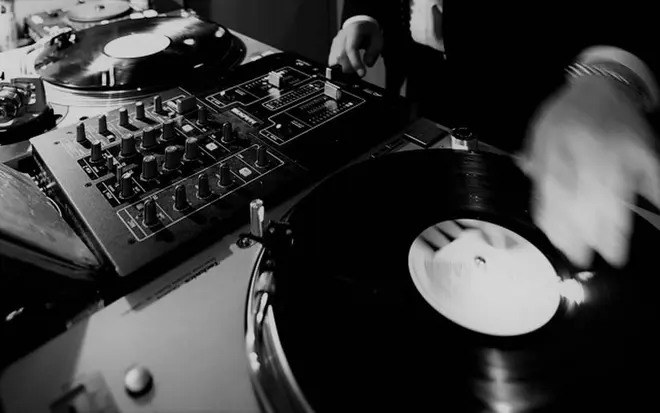 FRIDAY NIGHT BUFFET - AMAOU SWEETS & DJ MUSIC LOUNGE -