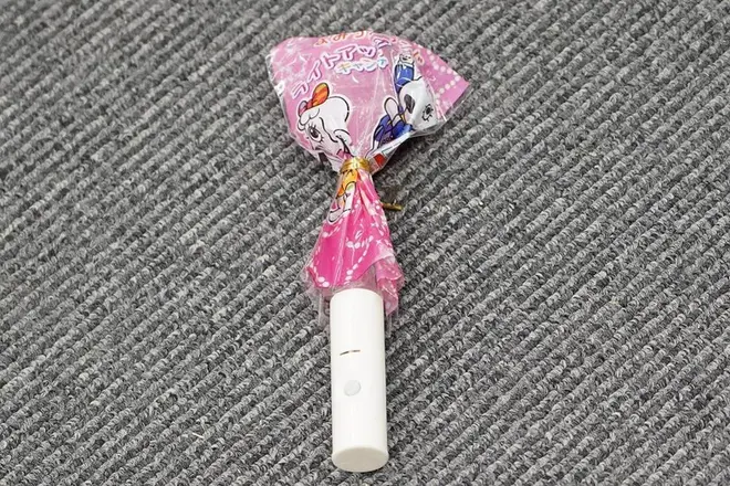 光るアメ