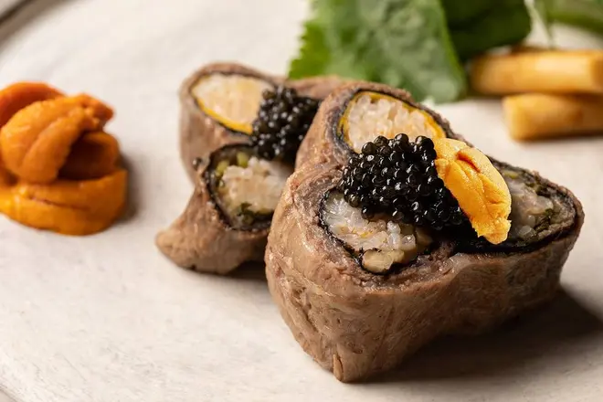けやき坂「けやき坂ビーフと雲丹ご飯 塩釜焼」
