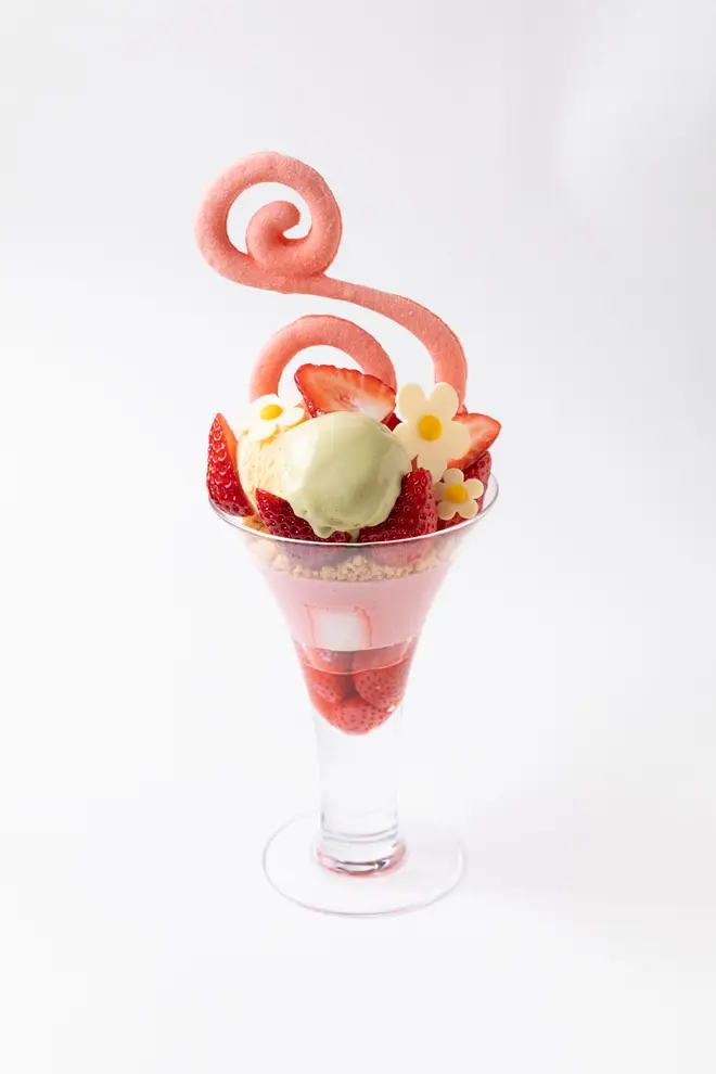 古都華いちごのパフェ