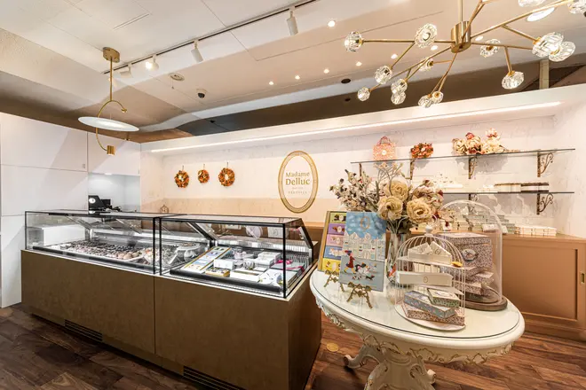 Madame Dellucニューオータニ店