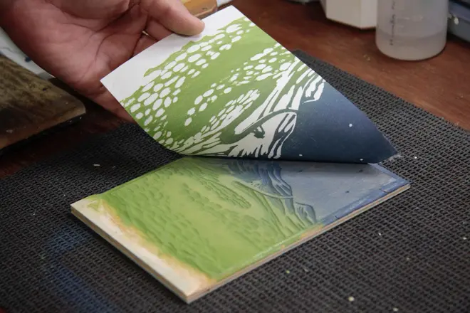山の木版画 刷り体験