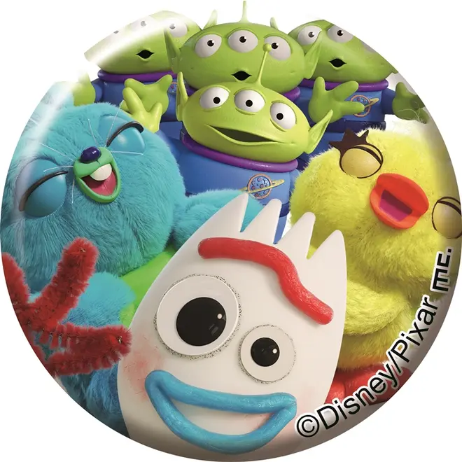 「オリジナル缶バッジ」（直径32ｍｍ）※なくなり次第終了。(c) Disney/Pixar