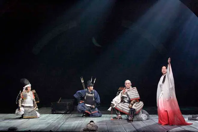 ◆坂手洋二『現代能楽集 鵺』（2009年7月初演）撮影：谷古宇正彦（2009年）