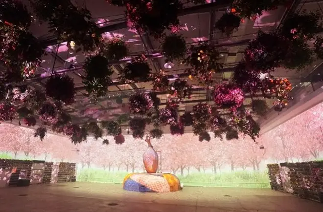 「花とデジタルのアートショー」