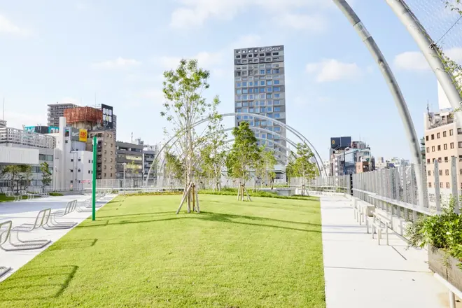 『Dandelion』を展示するMIYASHITA PRAK