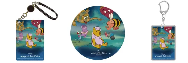 合皮パスケース、缶バッジ、アクリルキーホルダー(c) Disney. Based on the 