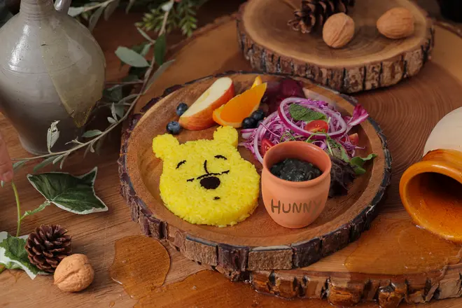 「プーさん」不思議な夢の中のカレーライス(c) Disney. Based on the 