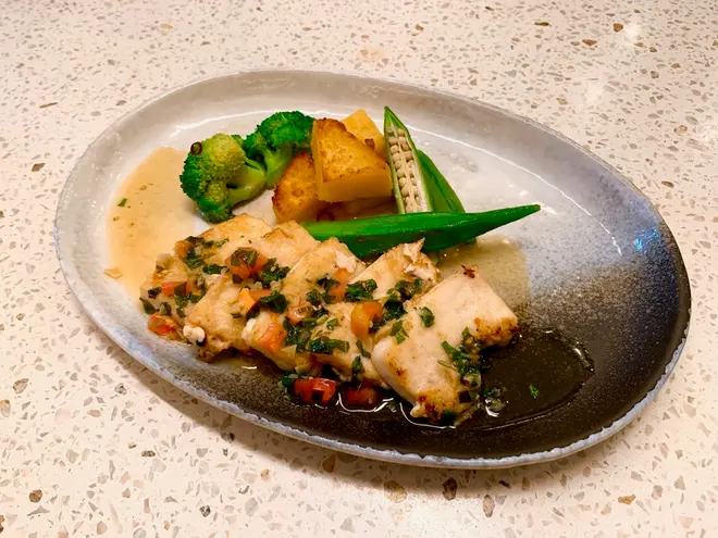 「OSAKA きっちん。」メカジキのバジルソース添え 1,300円（税込）