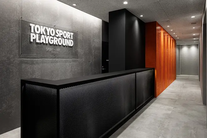 CLUB HOUSE