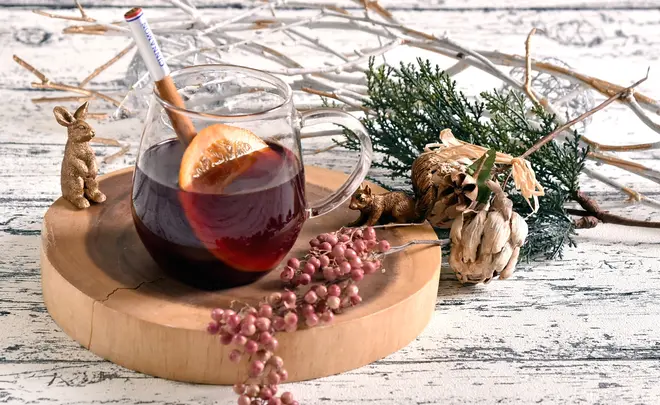 果実とスパイス香るホットワイン イメージ