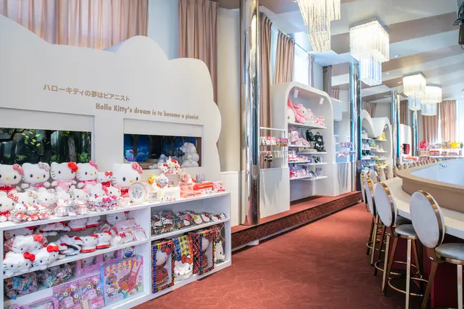 HELLO KITTY SHOW BOX