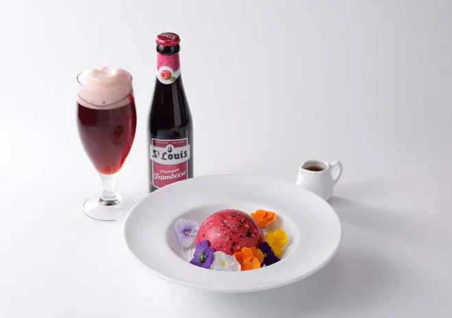 フレッシュいちごと白ビールソースのアフォガード他 イメージ