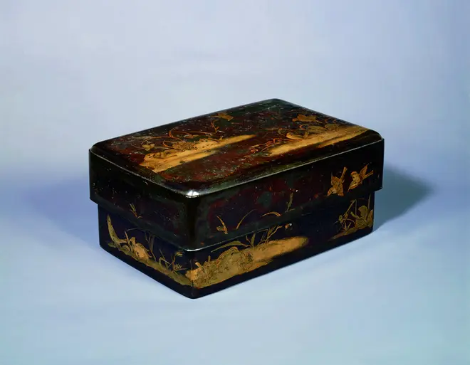重要文化財　野辺雀蒔絵手箱　平安時代・12 世紀　大阪・金剛寺蔵