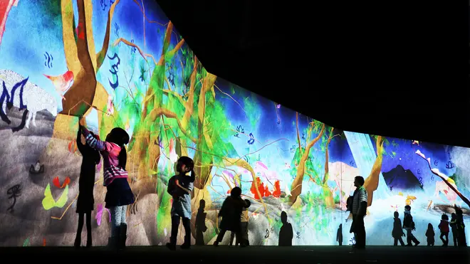 Sisyu + teamLab, 2013, Interactive Digital Installation, Calligraphy: Sisyu, Sound: Hideaki Takahash