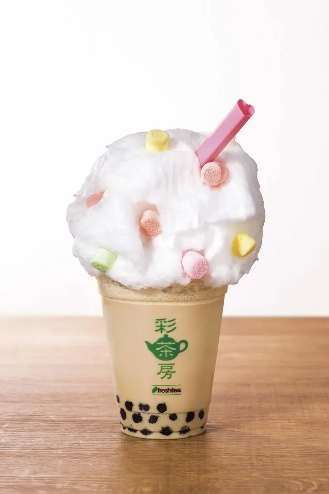 わたあめタピオカミルクティー M：600円　L：700円