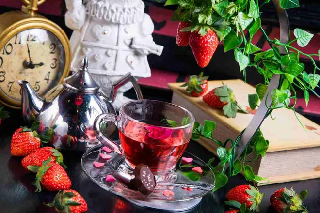  【絵本】「クイーンオブハートのvery berry tea time」780円