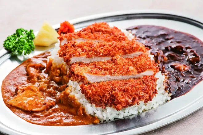 【松本市/洋食屋 おきな堂】ハヤシとカレーのあいがけカツライス（１人前）1,296円（税込）