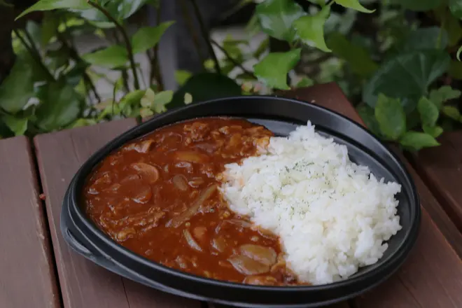 ランチ：東京ブラックハヤシライス