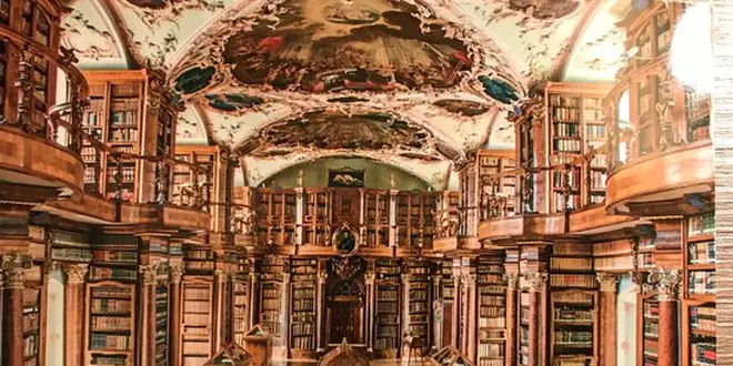 【スイス🇨🇭】世界遺産ザンクトガレン修道院と美しすぎる図書館を訪ねて