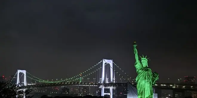 自由の女神像（イルミネーションアイランドお台場 2022）
