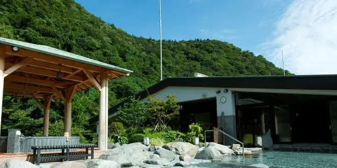 箱根で朝風呂温泉と漁港メシ&絶景を楽しむ日帰り湘南ドライブデート❤️