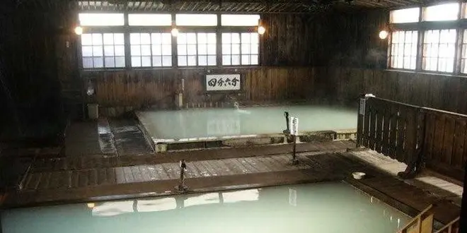 スカッと酸ヶ湯で混浴（^人^）