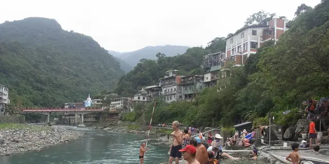 台湾の秘湯！烏来温泉&台北近郊をめぐる旅