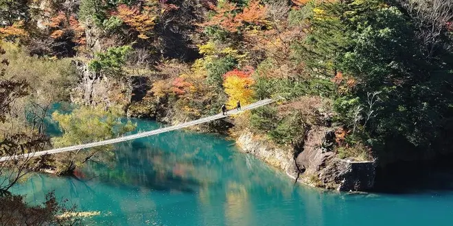 寸又峡