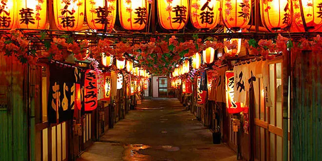 まるで千と千尋の神隠し？静岡でおでんをつまみにお酒を呑む週末