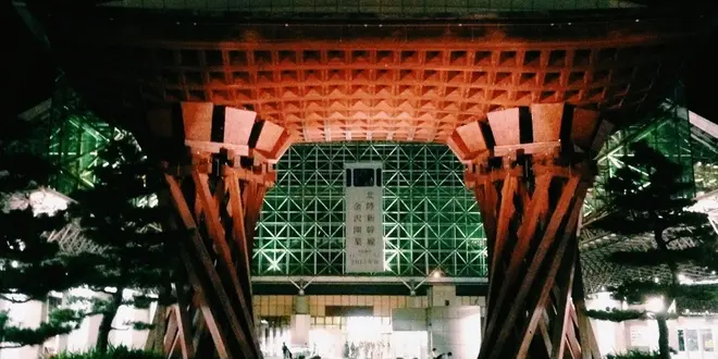 金沢駅の“東”を2時間半で楽しむ弾丸プラン！(美術館・食べ歩き編)