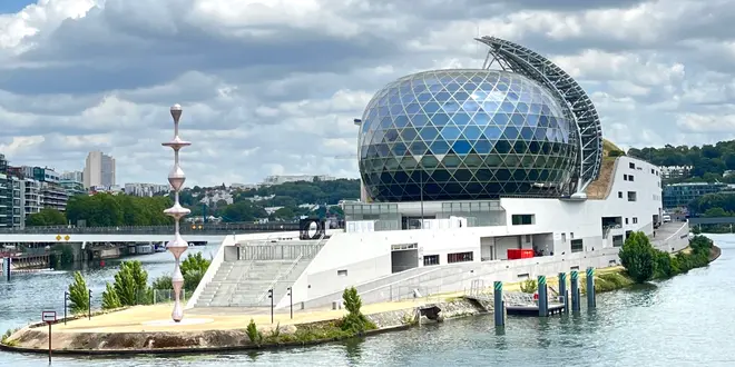パリ近郊で人気の日本人建築家の作品を巡る旅