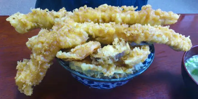 国立で巨大穴子天丼食べませんか？国立おすすめのランチ！（更新中）