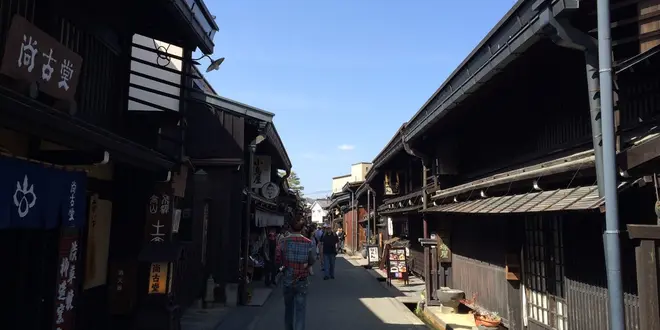 古き町並み、飛騨高山で食べ歩き♪ちょい散歩♪