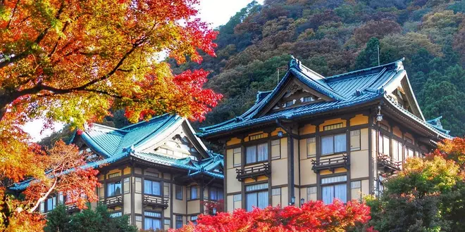 箱根町強羅から宮ノ下へ徒歩で紅葉巡り