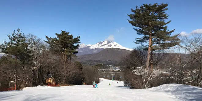 軽井沢でスキーと温泉とショッピングのサクッとリゾート！