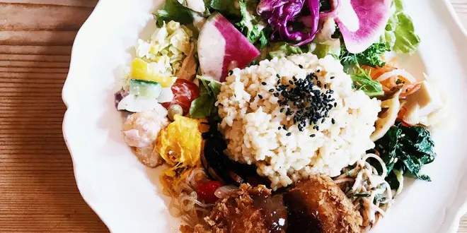【都内】…まるで！椅子取りゲーム！？行列必須の「大本命ランチ」！！