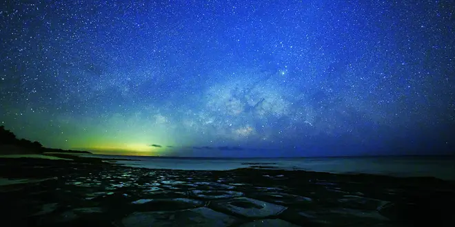 久米島の空を貸し切る！島人しか知らない秘密スポットで朝日・夕日・星空三昧の旅